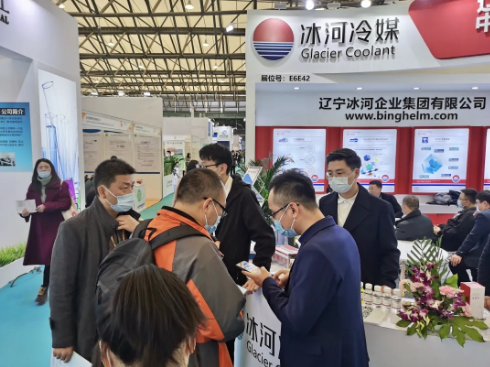 互留聯(lián)系方式，以備會后深入了解